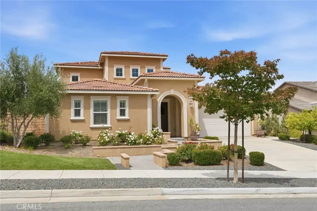 2521 Chad Zeller, Corona, CA — listing photo 1