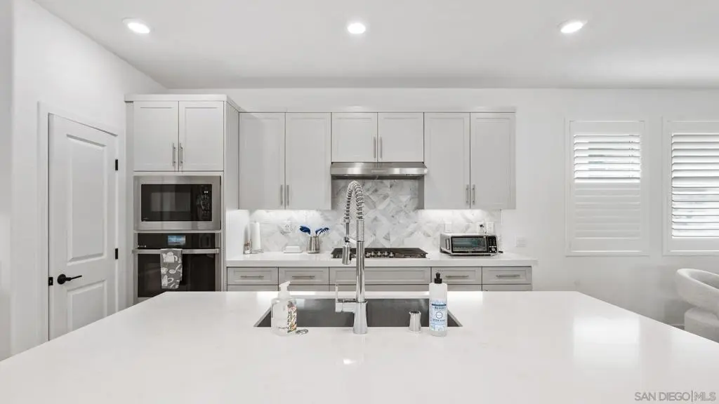 15681 Rennyson Way, San Diego, CA — listing photo 1