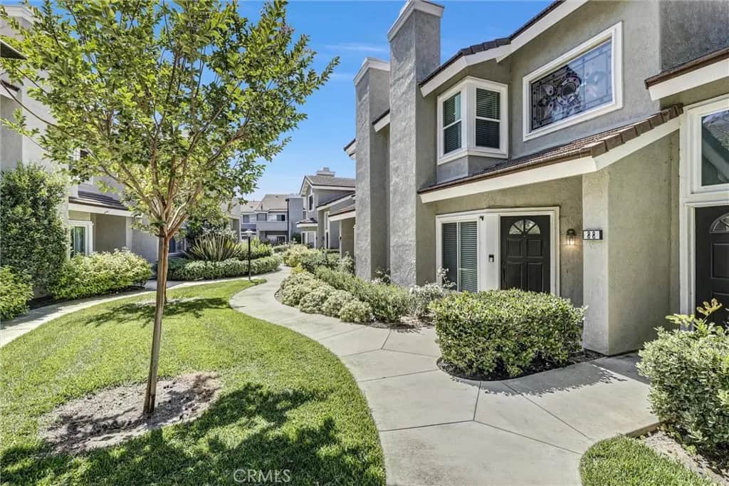 88 Greenmoor, Irvine, CA — listing photo 1