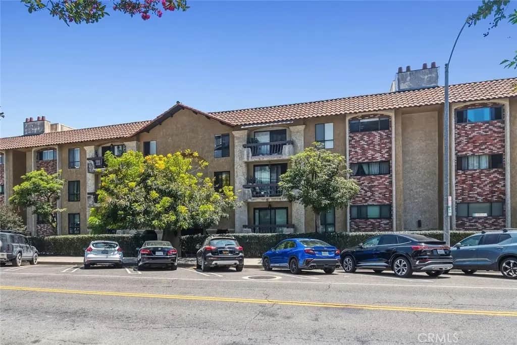 7300 Franklin Avenue 449, Los Angeles, CA — listing photo 1