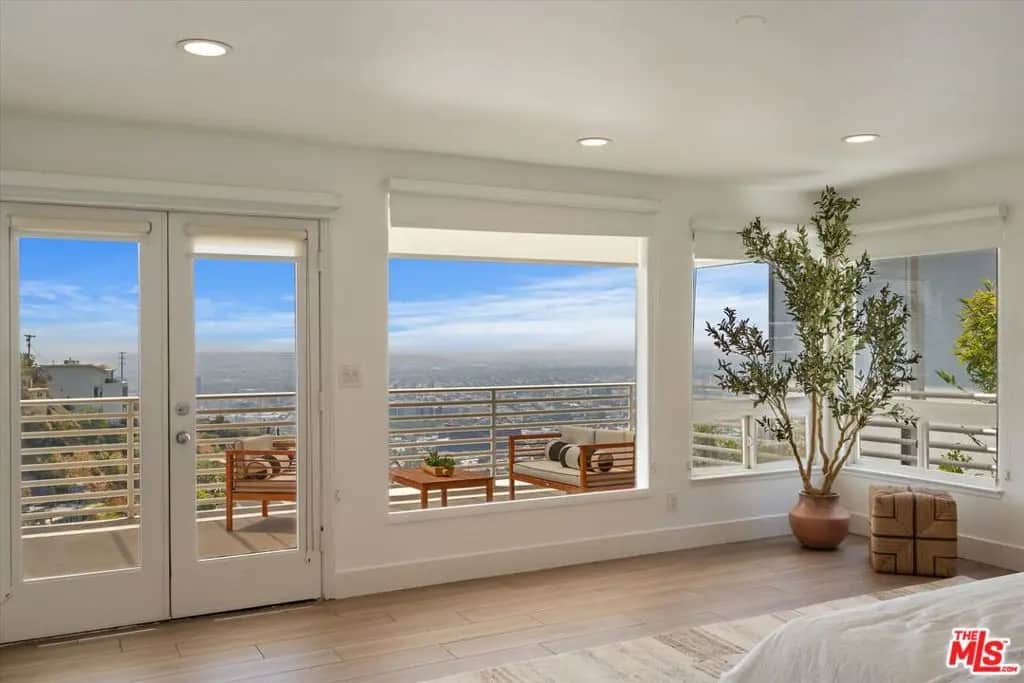 1745 Viewmont Drive, West Hollywood, CA — listing photo 1