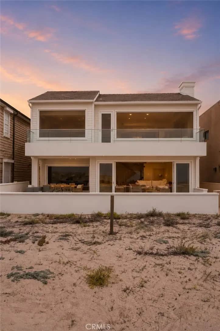 1554 E Oceanfront, Newport Beach, CA — listing photo 1