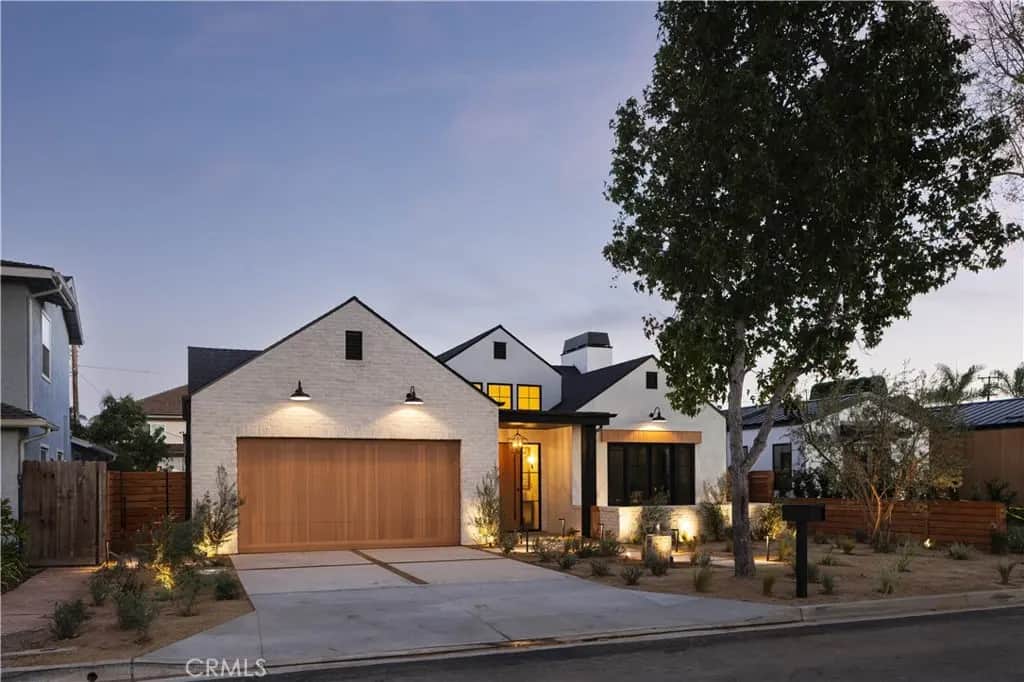 2558 Westminster, Costa Mesa, CA — listing photo 1