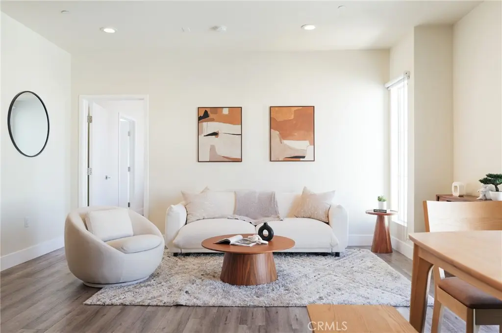 1101 S Harvard Boulevard 506, Los Angeles, CA — listing photo 1