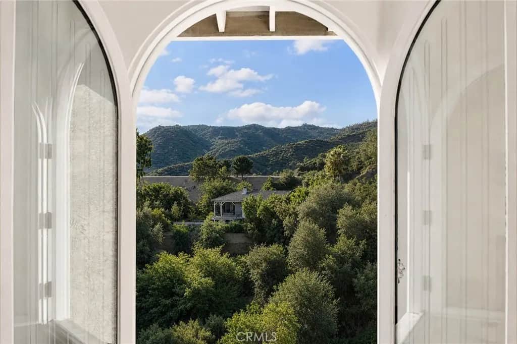 411 Woodcliffe, Pasadena, CA — listing photo 1