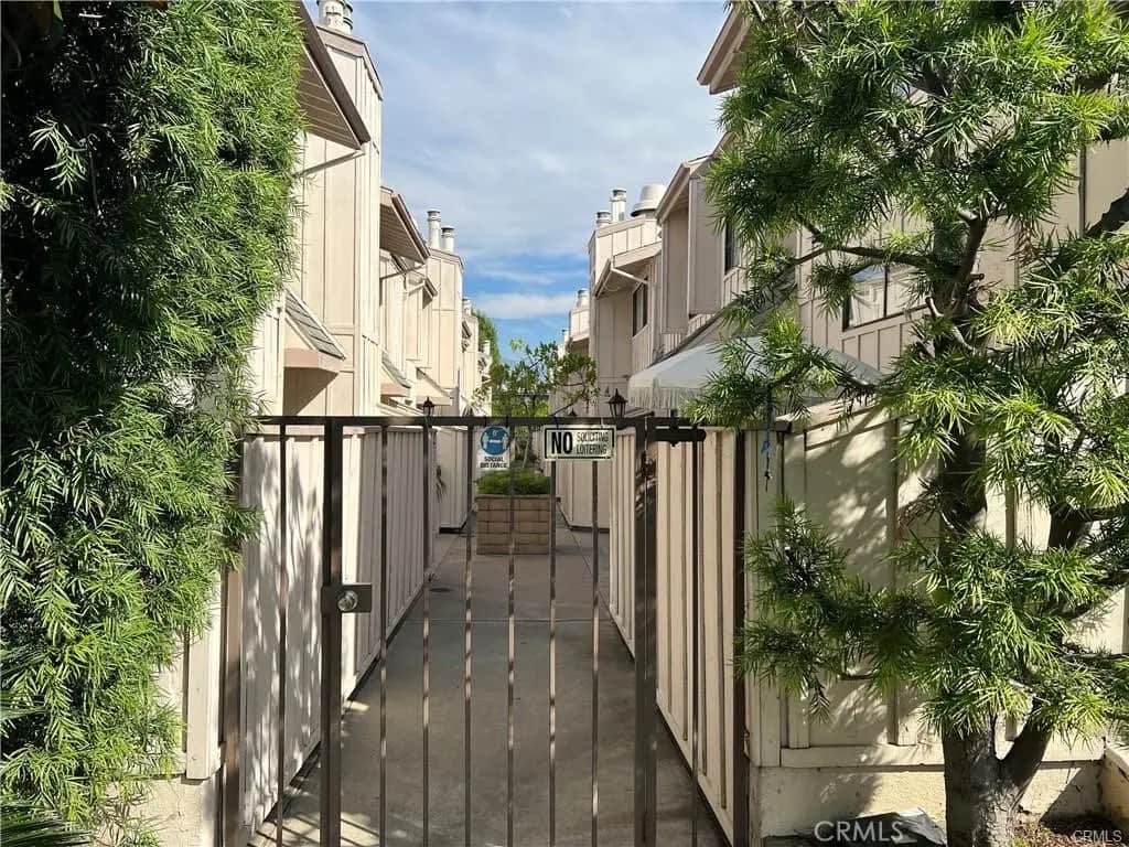 511 E Live Oak 17, Arcadia, CA — listing photo 1