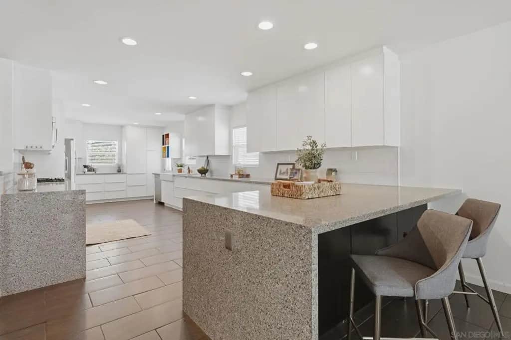 6463 Estrella Ave, San Diego, CA — listing photo 1