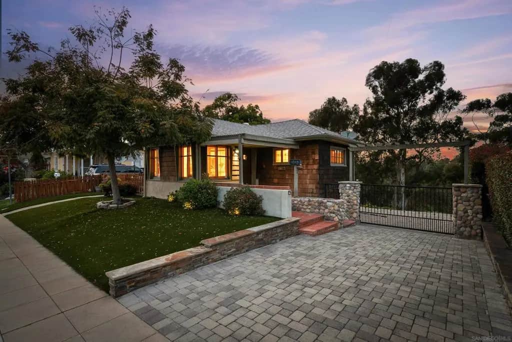 1018 Johnson Ave, San Diego, CA — listing photo 1