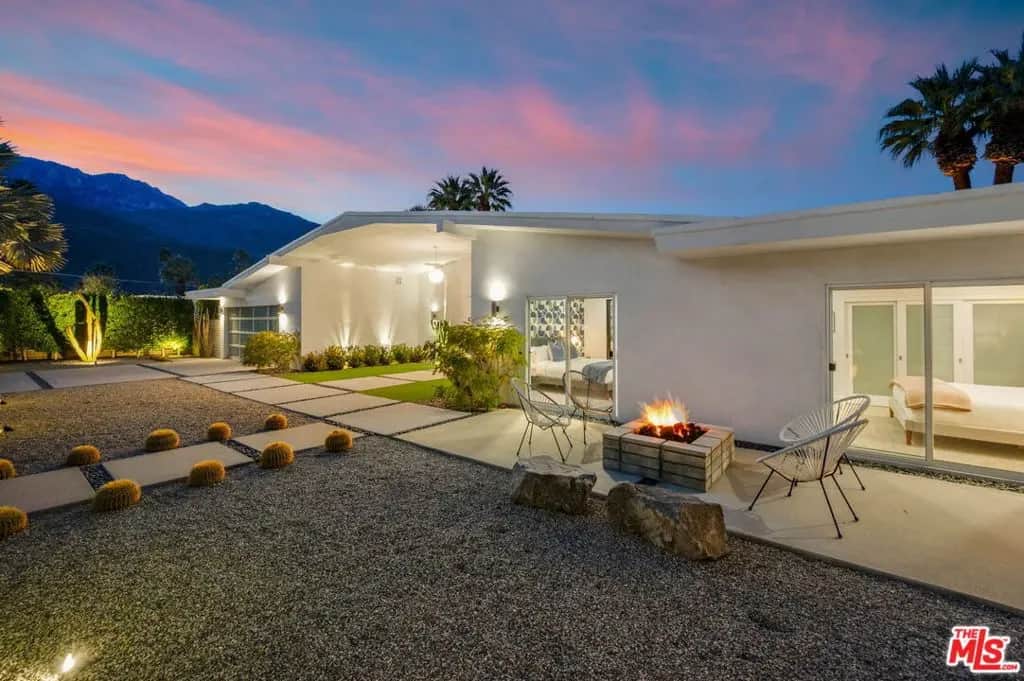 1160 E Marion Way, Palm Springs, CA — listing photo 1