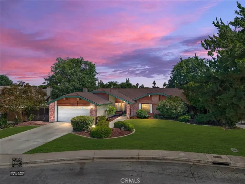 7204 Lacoste Lane, Bakersfield, CA — listing photo 1