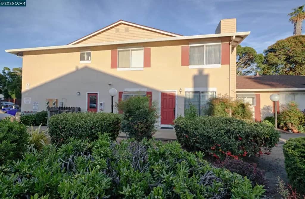2585 El Portal Dr C, San Pablo, CA — listing photo 1