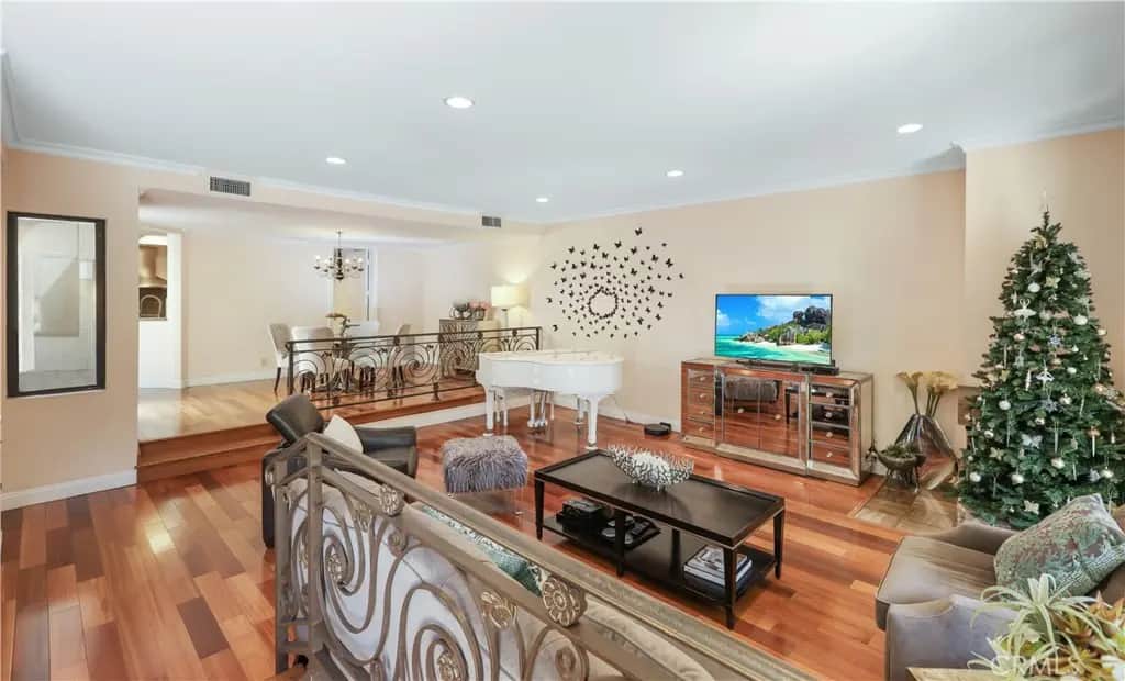 2235 Century Hill, Los Angeles, CA — listing photo 1