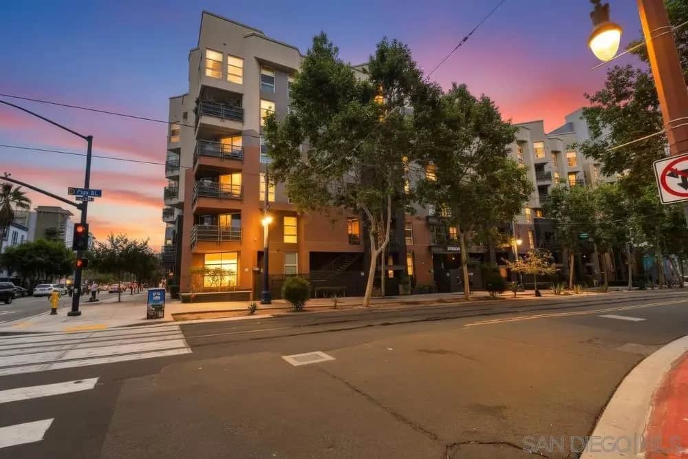1225 Island 103, San Diego, CA — listing photo 1