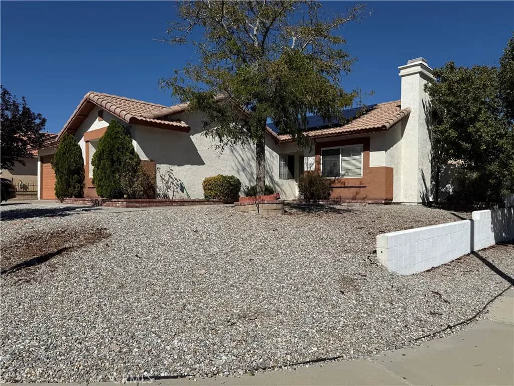 13794 Valera, Victorville, CA — listing photo 1
