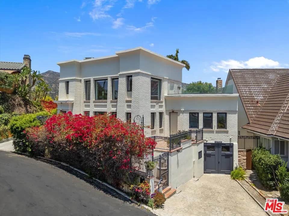 2700 Glendower Avenue, Los Angeles, CA — listing photo 1