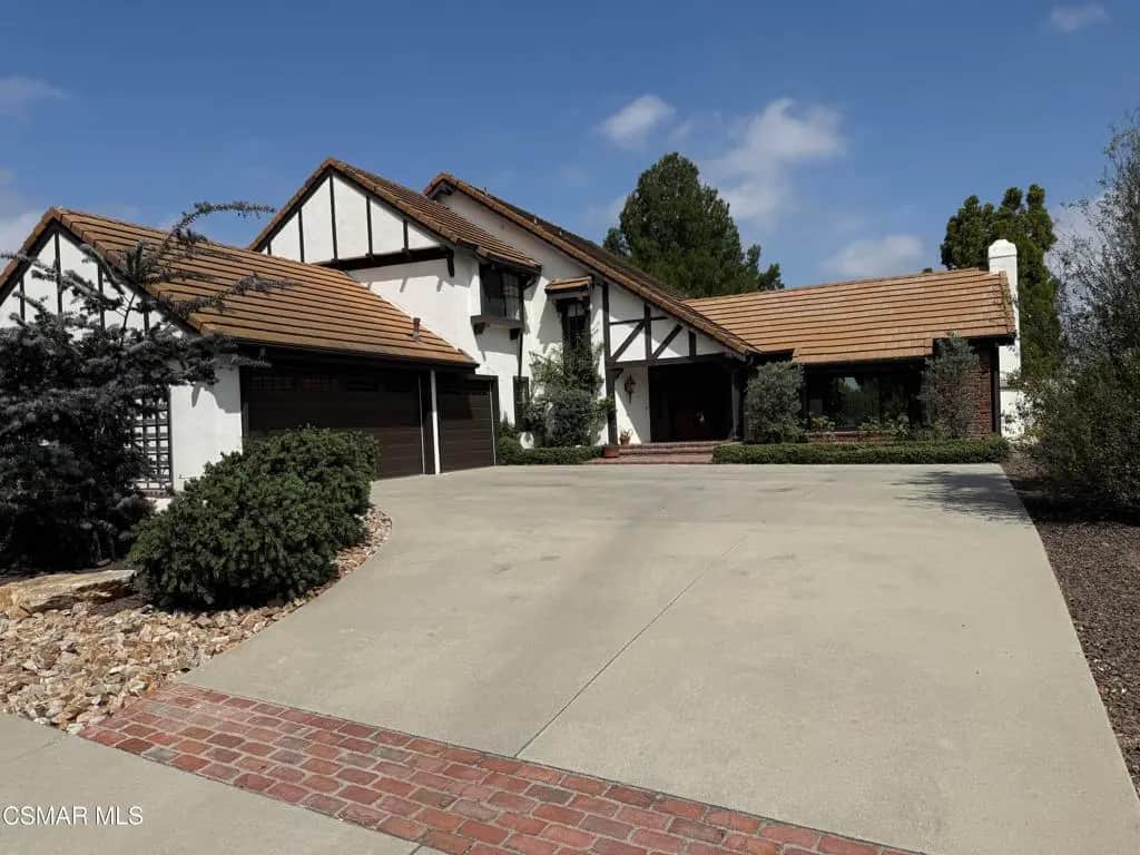 261 Scarborough Street, Thousand Oaks, CA — listing photo 1