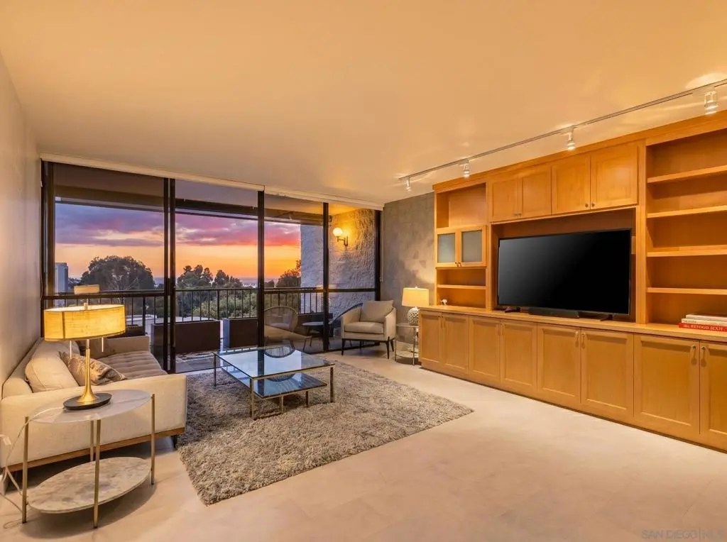 2500 Torrey Pines Rd 403, La Jolla, CA — listing photo 1
