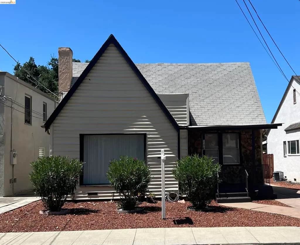 1376 Elm Street, Pittsburg, CA — listing photo 1