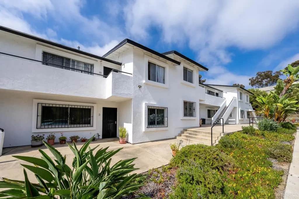 335 34th 9, San Diego, CA — listing photo 1