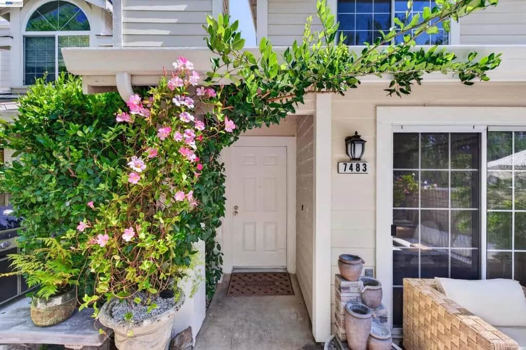 7483 Stonedale Dr, Pleasanton, CA — listing photo 1