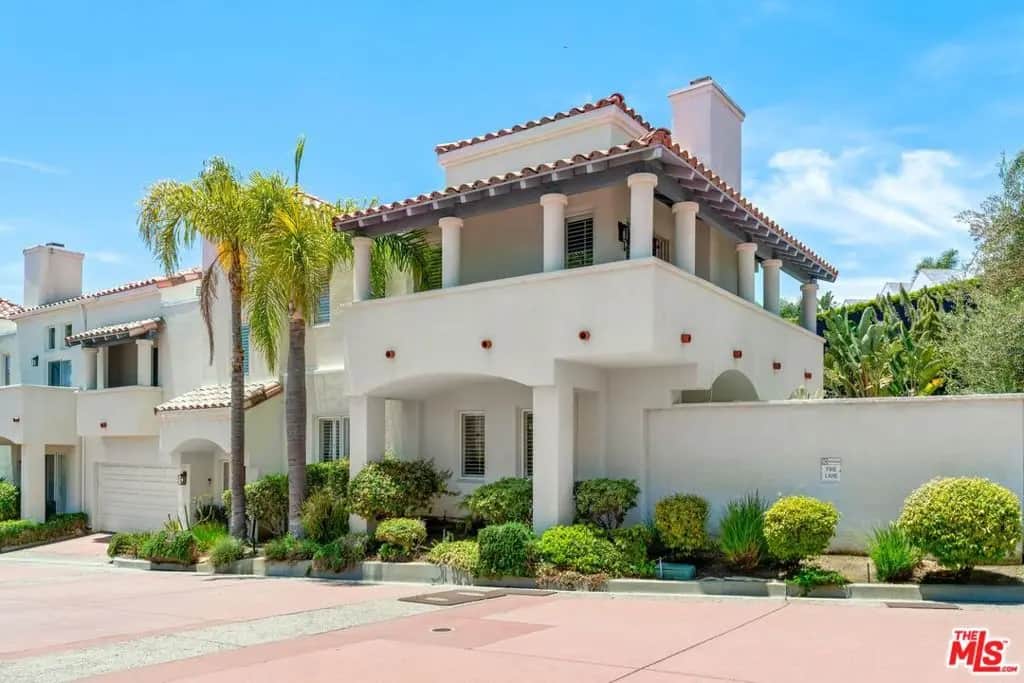 6435 Zumirez Drive 21, Malibu, CA — listing photo 1