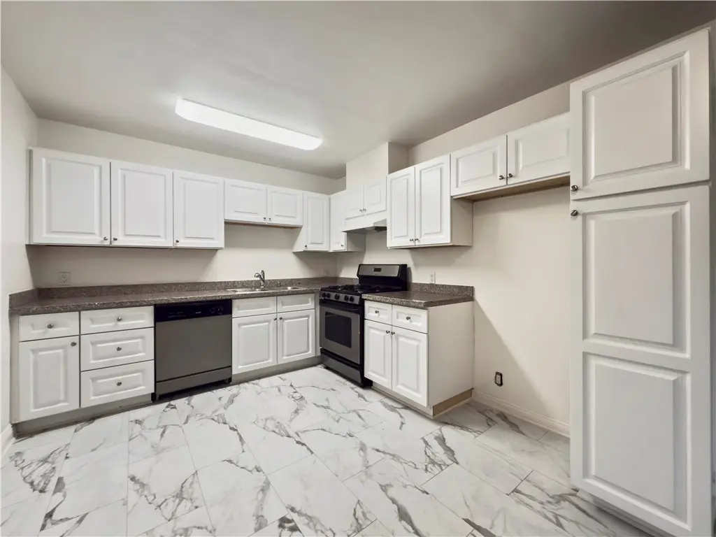 1908 Gardena Avenue 11, Glendale, CA — listing photo 1