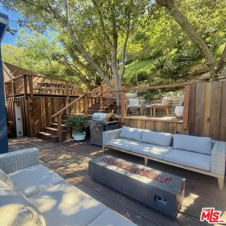 8460 Kirkwood Drive, Los Angeles, CA — listing photo 1