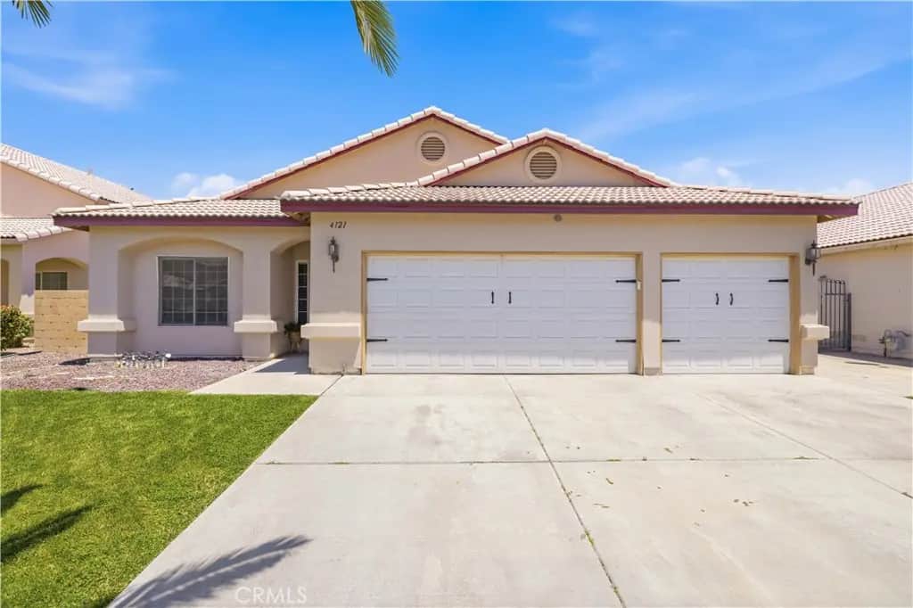4121 W Avenue J6, Lancaster, CA — listing photo 1