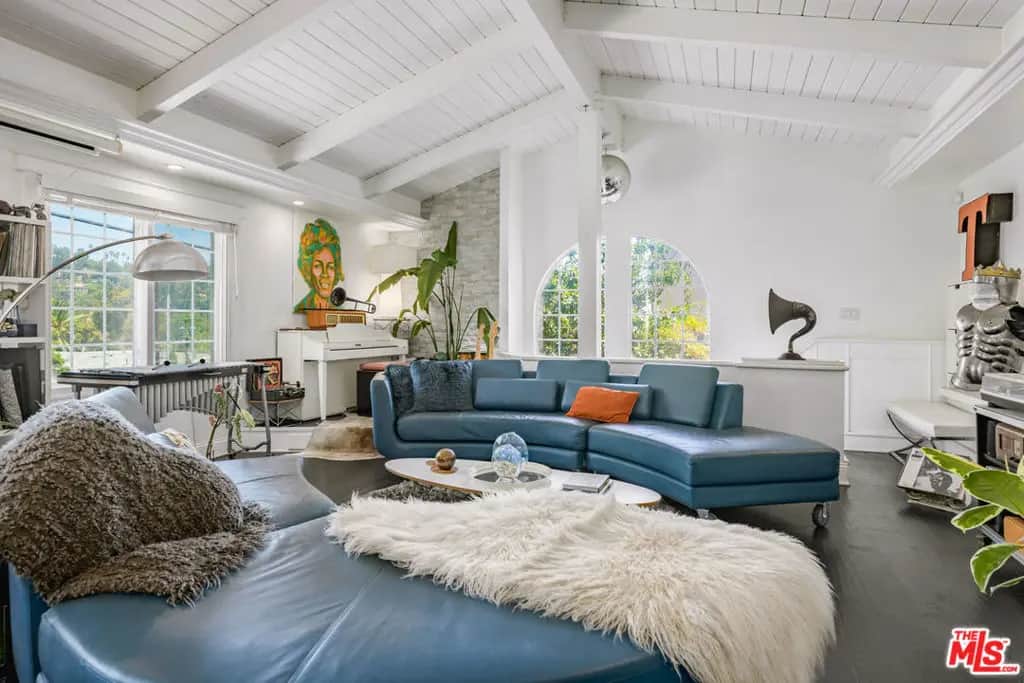 2225 N Cahuenga Boulevard, Los Angeles, CA — listing photo 1