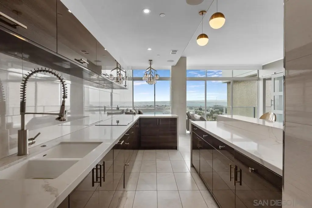 1820 Avenida Del Mundo 1605, Coronado, CA — listing photo 1