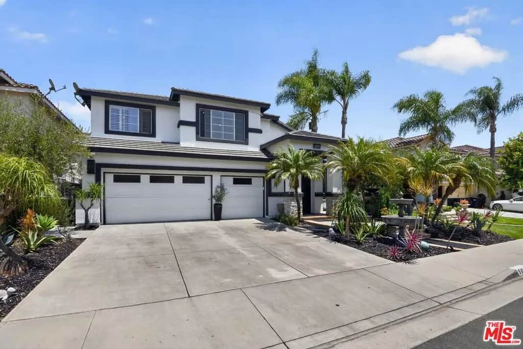 5018 S Chariton Avenue, Los Angeles, CA — listing photo 1