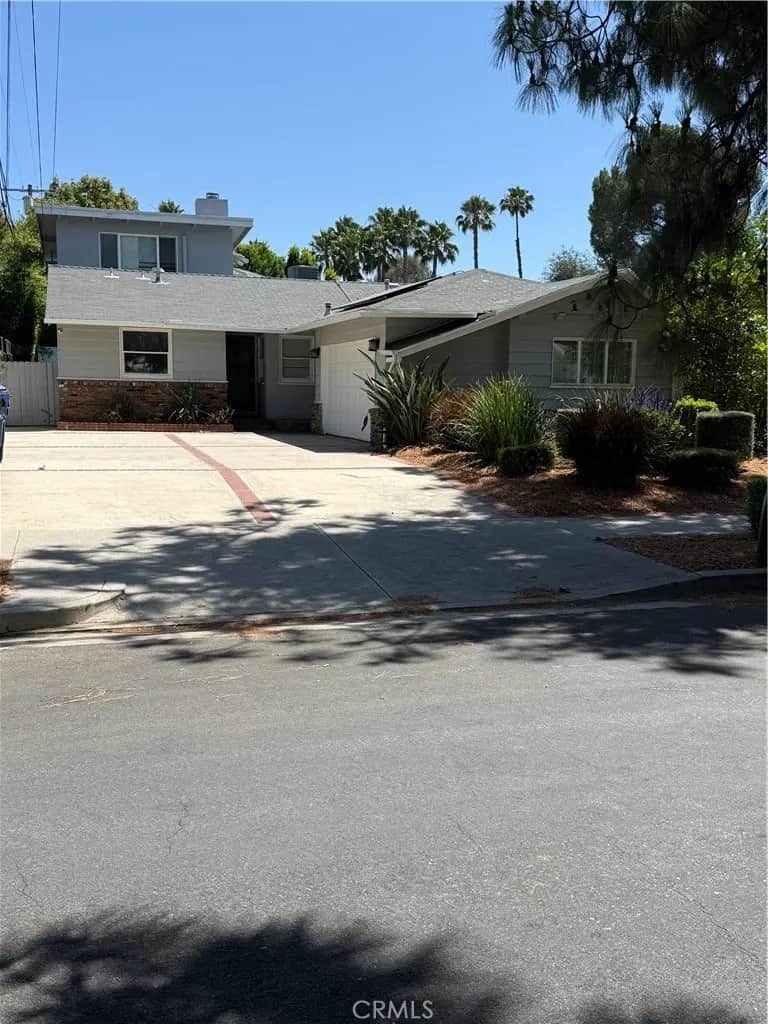 22814 Collins, Woodland Hills, CA — listing photo 1