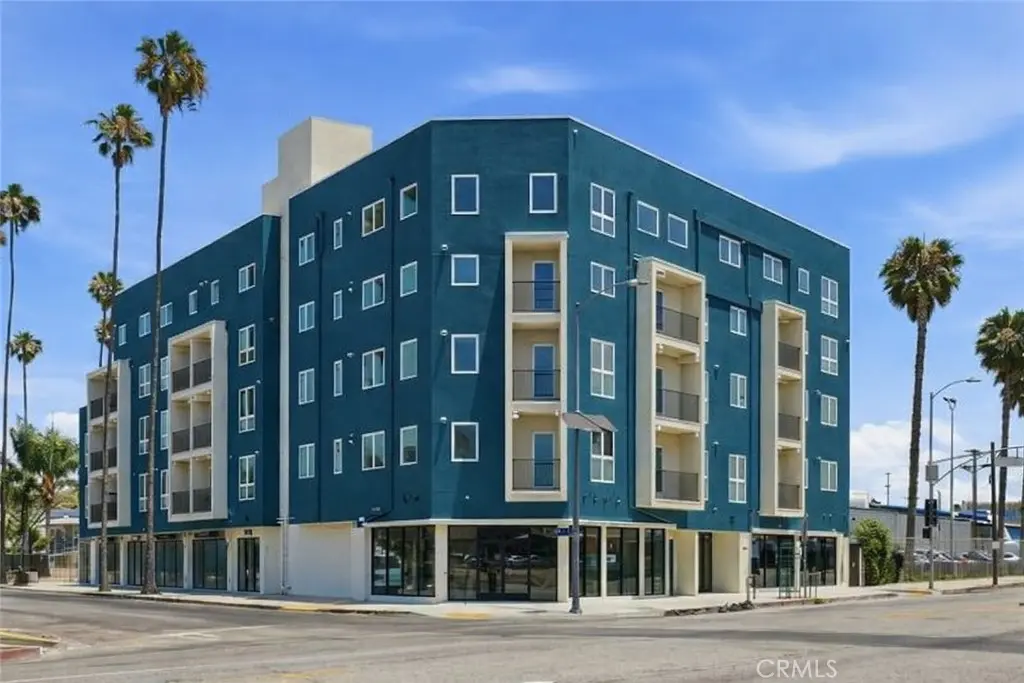 1818 S Norton Avenue 405, Los Angeles, CA — listing photo 1