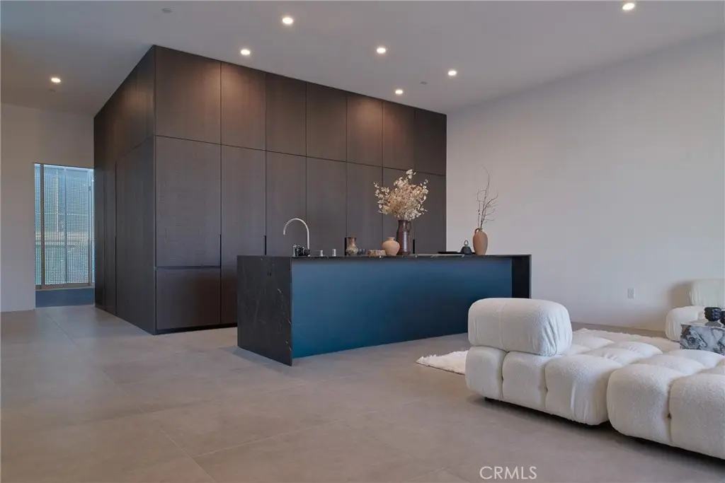838 N Kings Road PH3, West Hollywood, CA — listing photo 1