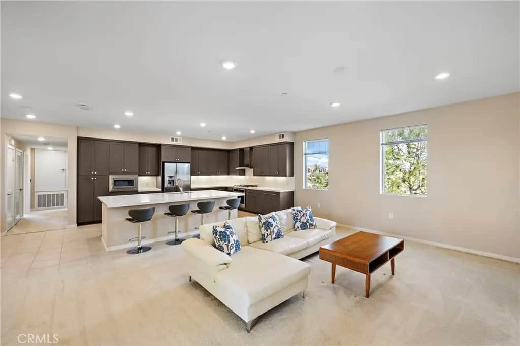 111 Bowery, Irvine, CA — listing photo 1