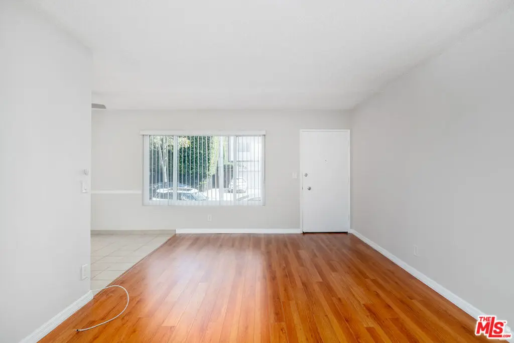 1023 N Laurel Avenue 2, West Hollywood, CA — listing photo 1