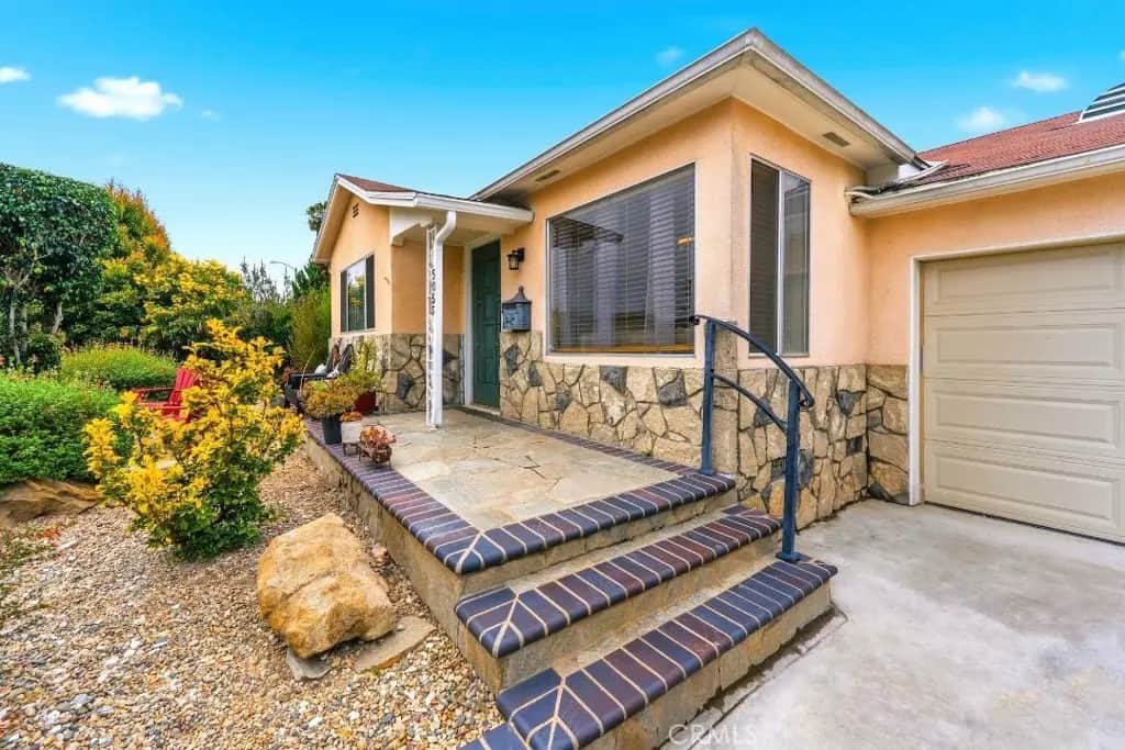 5055 N Raton, Long Beach, CA — listing photo 1