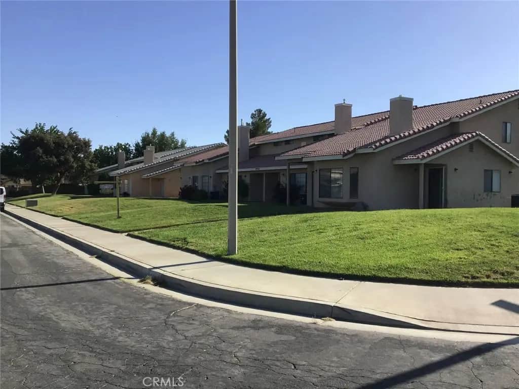 43942 18th Street E 3, Lancaster, CA — listing photo 1