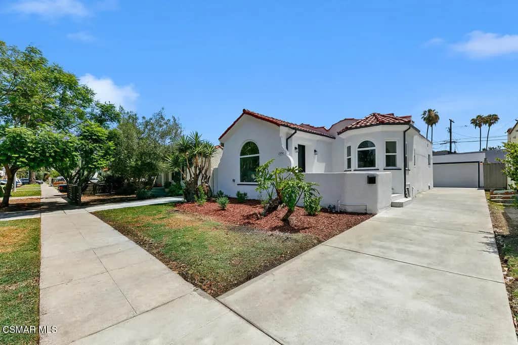 2958 West Boulevard, Los Angeles, CA — listing photo 1