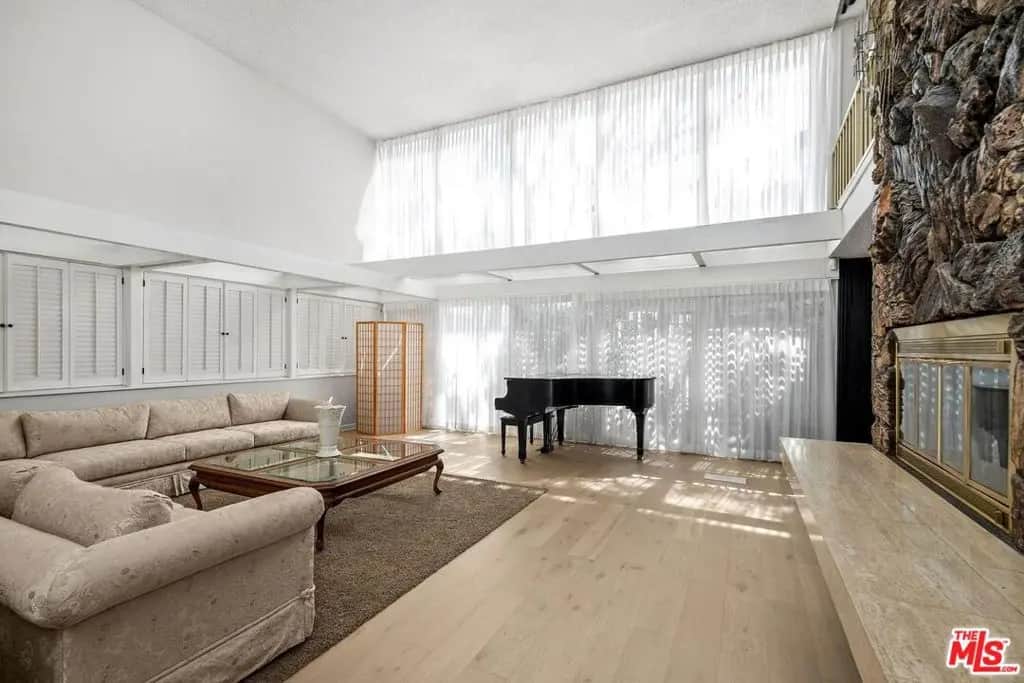 6505 S Halm Avenue, Los Angeles, CA — listing photo 1