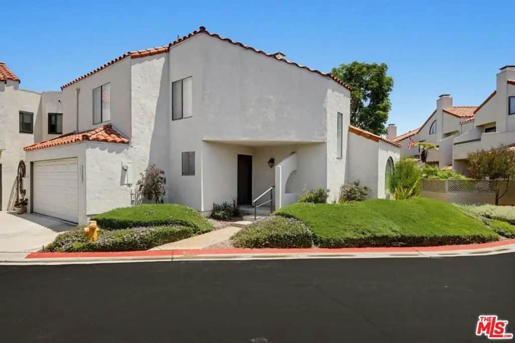 4225 Andros Circle, Huntington Beach, CA — listing photo 1