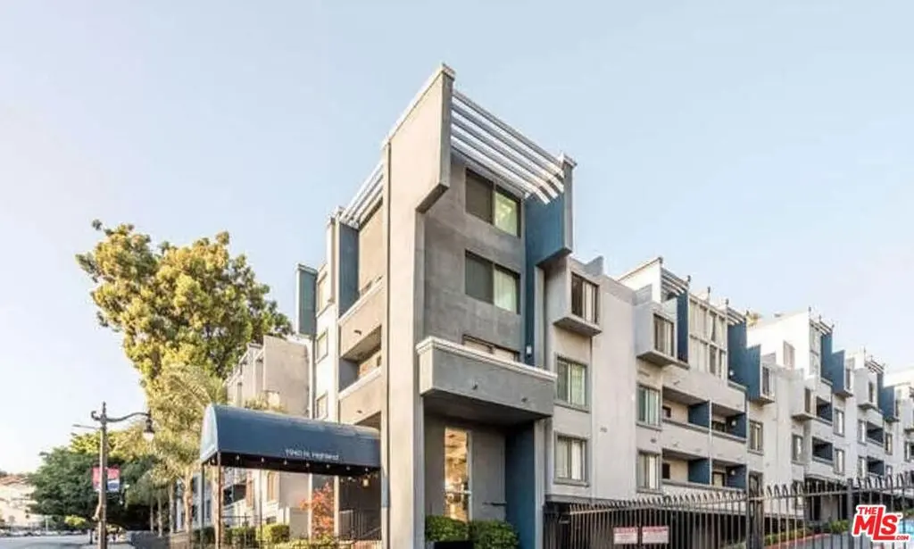 1940 N Highland Avenue 81, Los Angeles, CA — listing photo 1