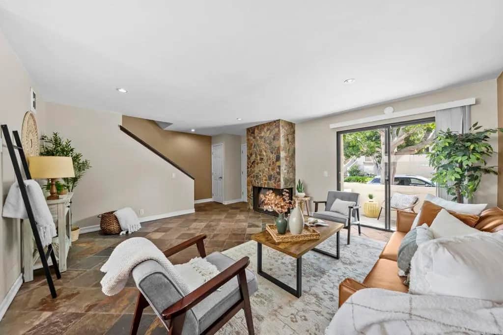 2710 Ariane Drive 3, San Diego, CA — listing photo 1