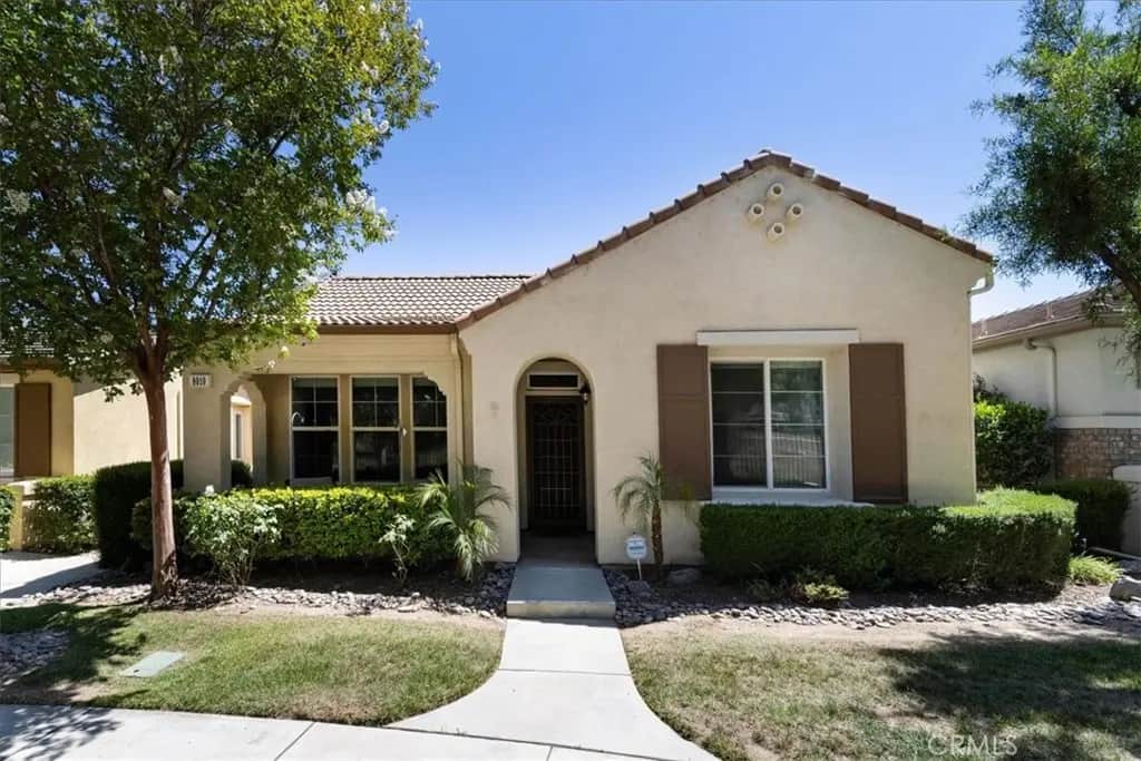 8010 Bay Hill, Hemet, CA — listing photo 1