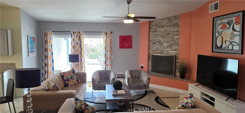 2098 N San Clemente Road, Palm Springs, CA — listing photo 1