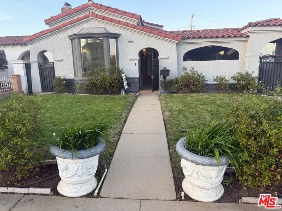 3211 W 78th Street, Los Angeles, CA — listing photo 1