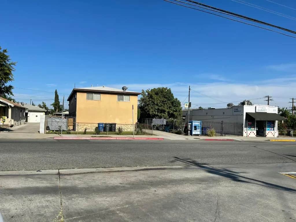 664 S Ford Boulevard, Los Angeles, CA — listing photo 1