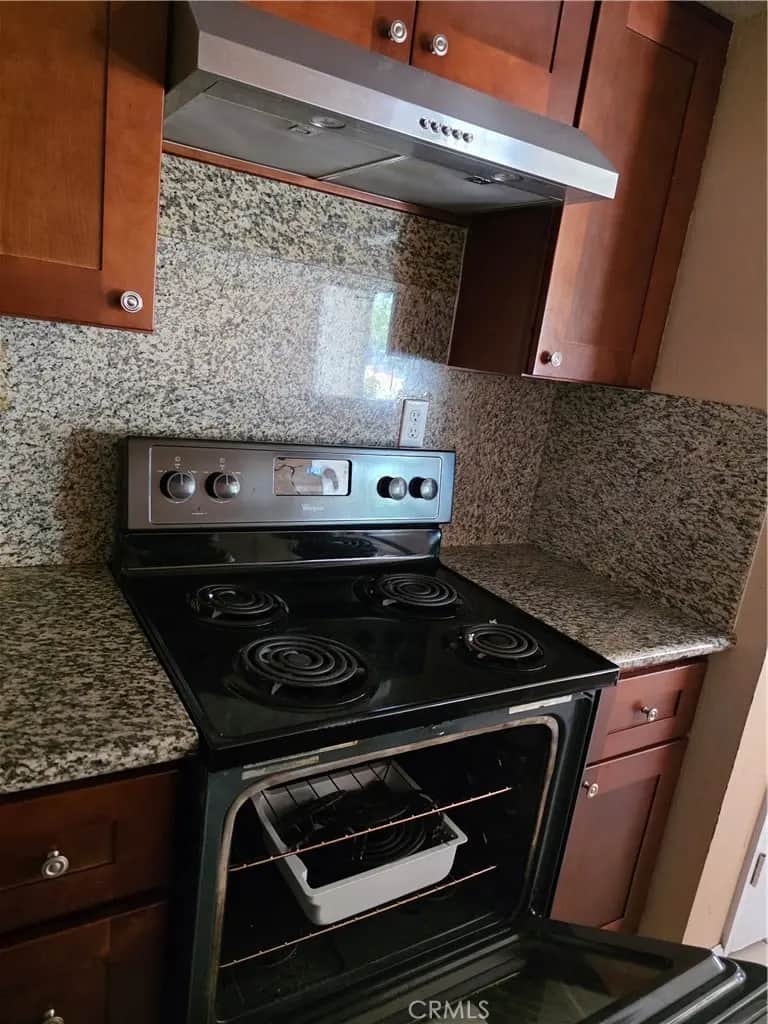 929 W Sierra Madre, Azusa, CA — listing photo 1
