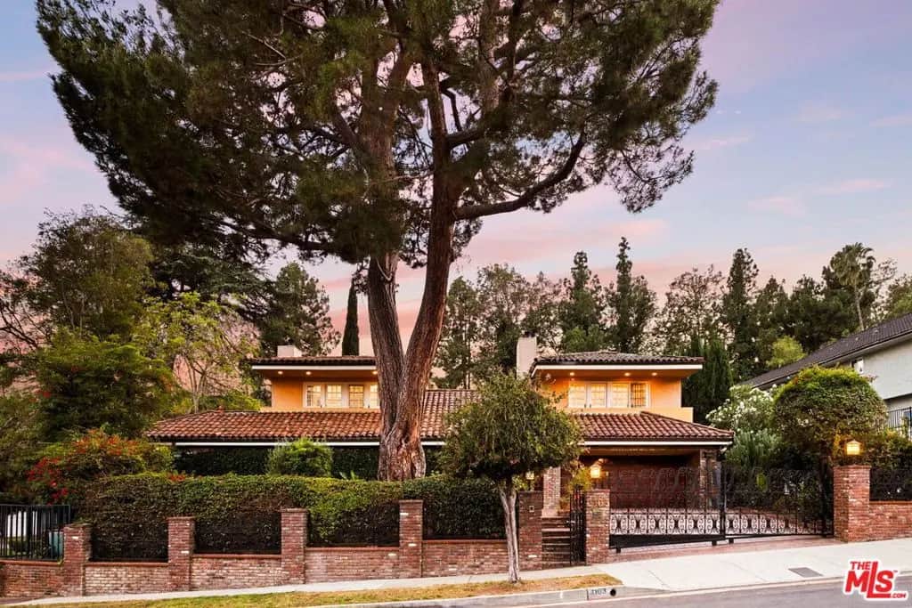 2103 N Hobart Boulevard, Los Angeles, CA — listing photo 1