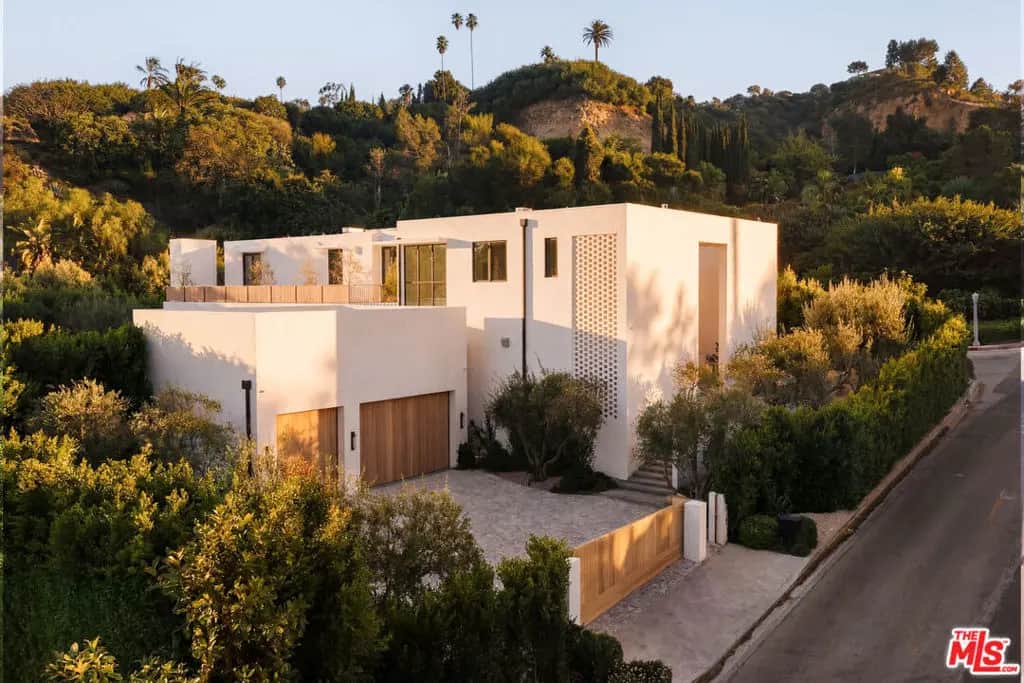 1307 N Doheny Drive, Los Angeles, CA — listing photo 1